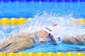 多米体育-五赛季磨一剑，巴特勒终在安菲尔德引爆全场